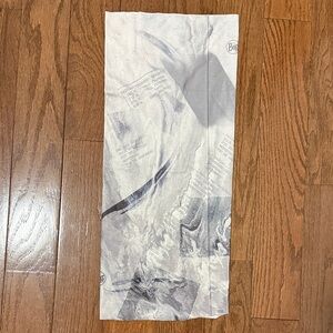 Monochrome Neck Scarf Cover